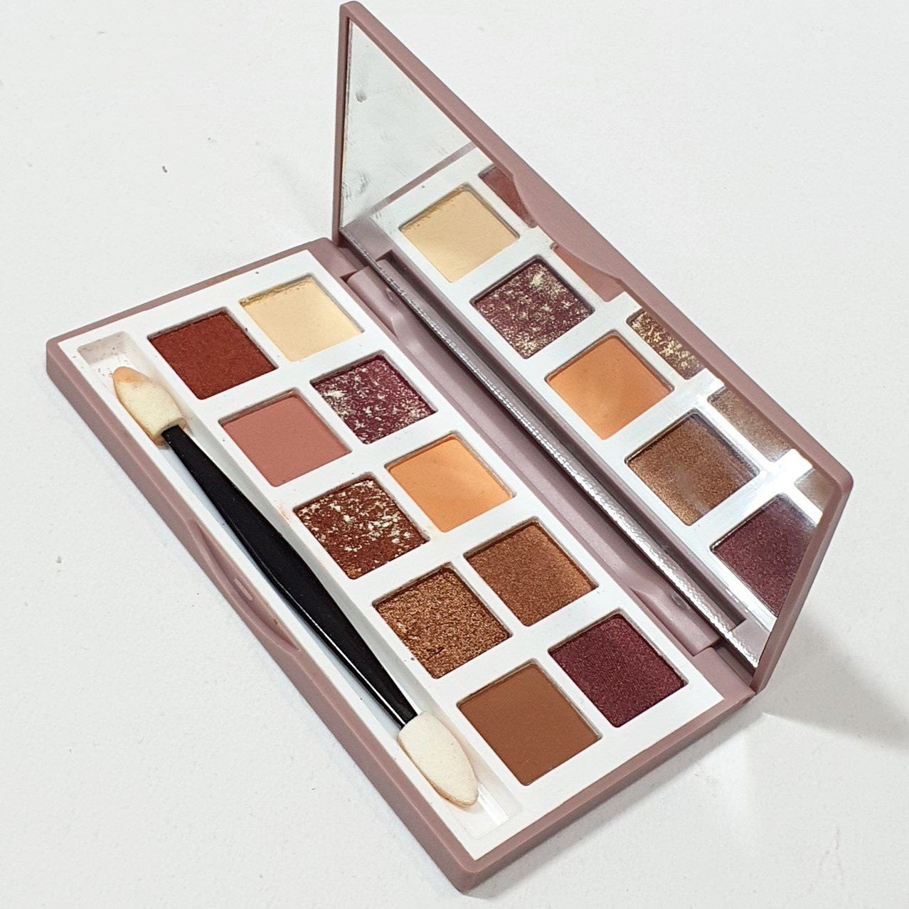 پالت سایه 10 تایی نود هدی بیوتی 1