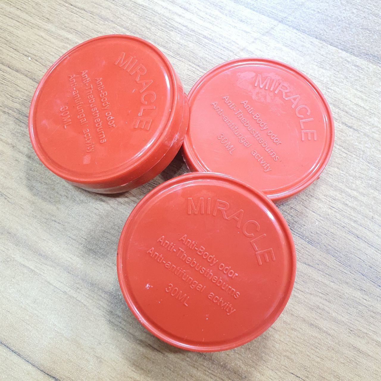 کرم ضد تعریق و بوی بد بدن میراکل حجم 30 مل رایحه الور شانل اسپورت